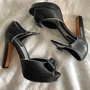 WHBM 8M Black Heels Have NEVER been Worn